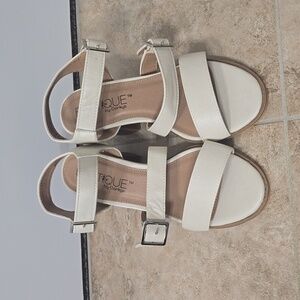 Boutique By Corkys Women's Cream Heels 7